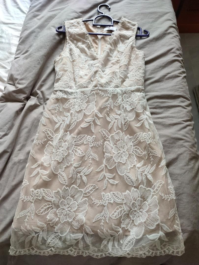 TEMT White lace dress