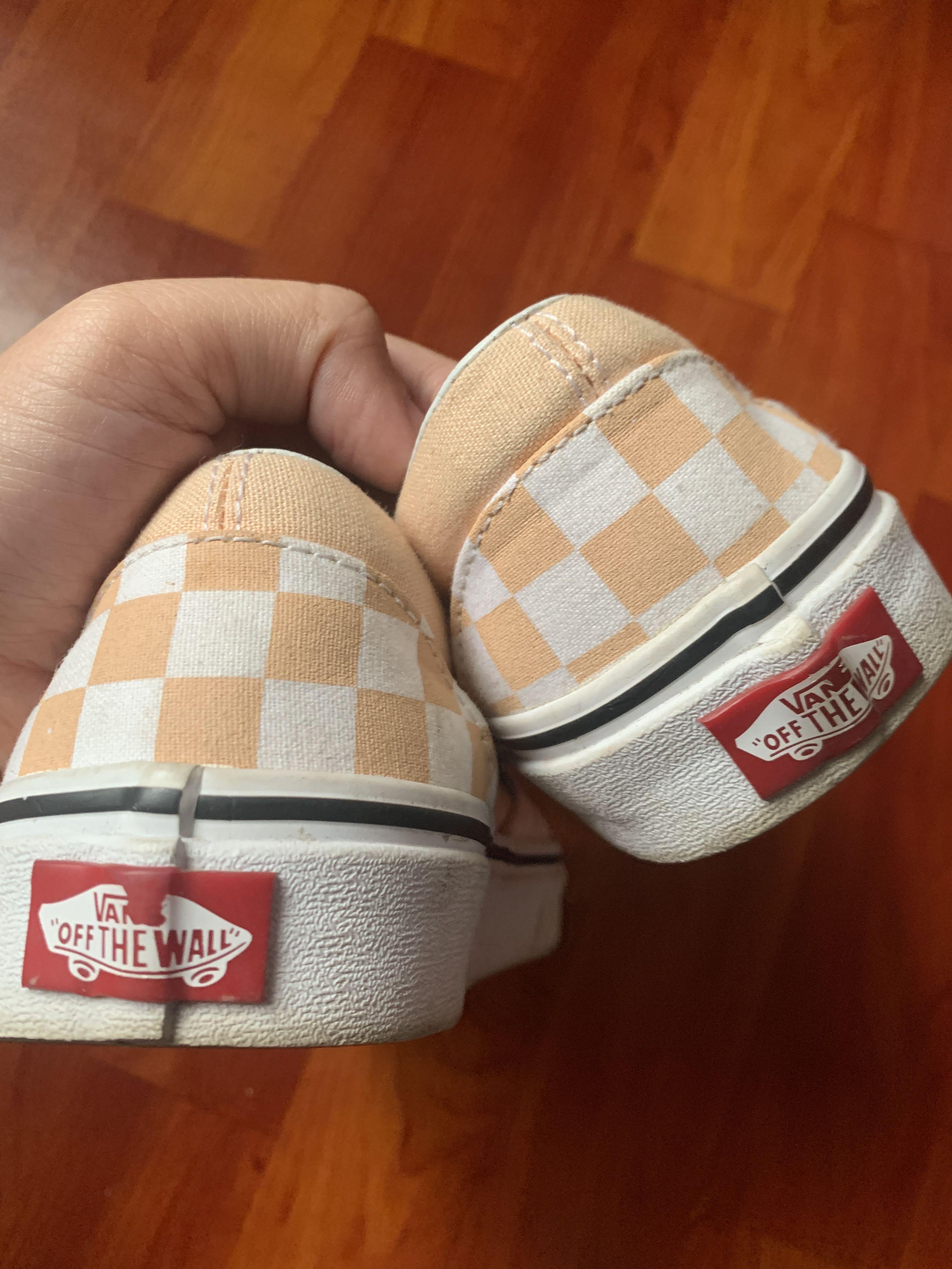 VANS Checkered Slip Ons in Peach SIZE UK5.5 US MEN 6.5 US WOMAN 8