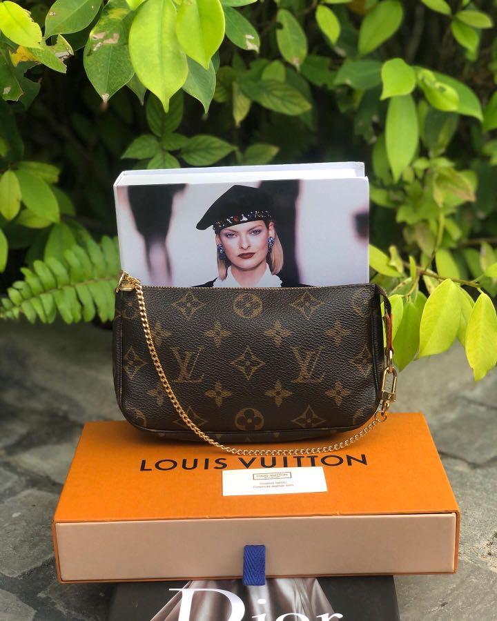 Authentic Louis Vuitton Bucket Pochette monogram, Women's Fashion, Bags &  Wallets, Purses & Pouches on Carousell