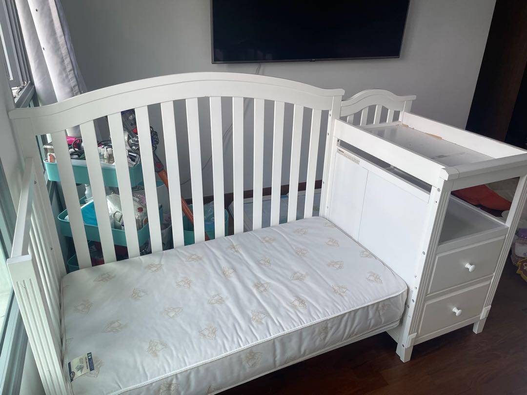 serta changing table