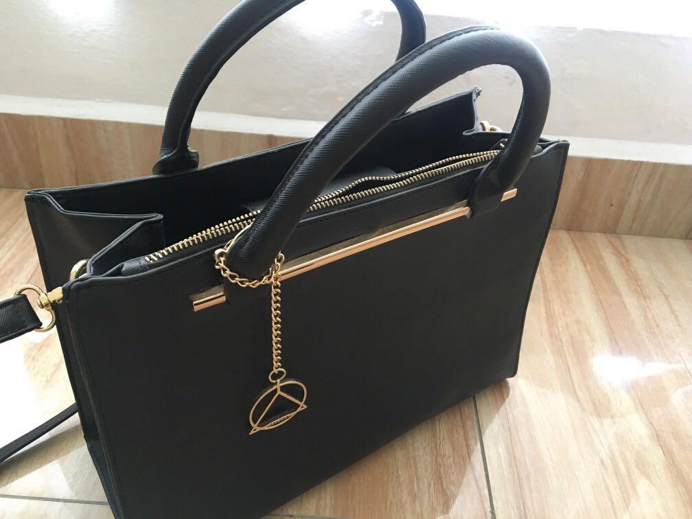 Nouveau bag zalora store