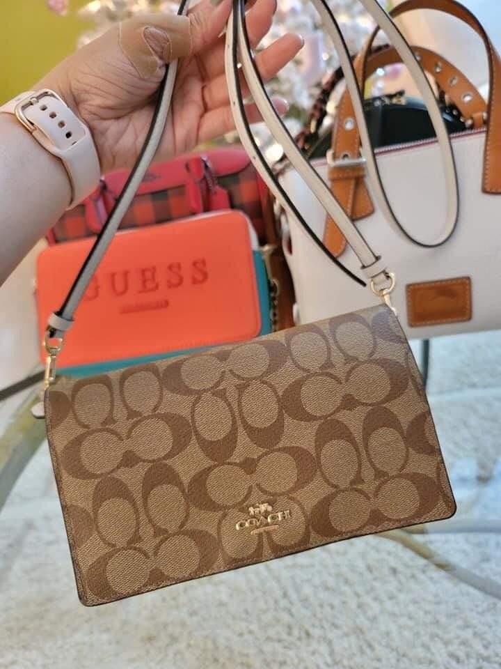 Coach sling wallet bag Luxury Bags Wallets on Carousell