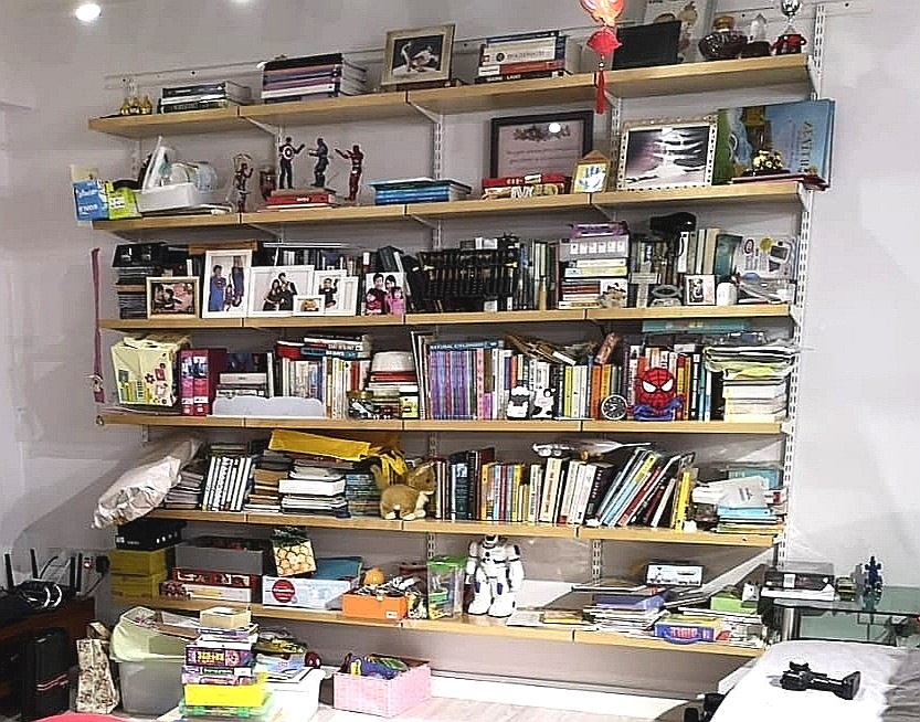 Elfa Bookshelf (Wall Rack), Furniture & Home Living, Furniture, Shelves