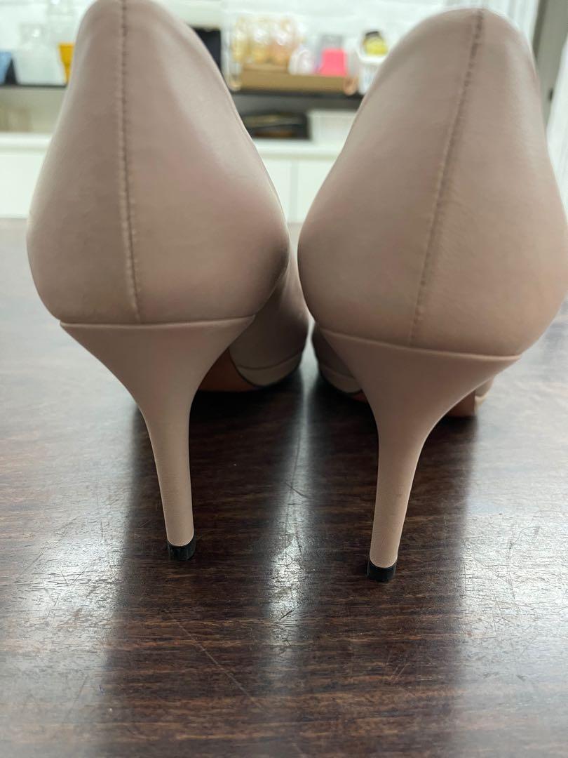 Gucci （分類：Loafers）位於 Hong Kong。 由 sherin623 提交（商品編號 1113059621，圖片 6）。簡介： 只試過 。