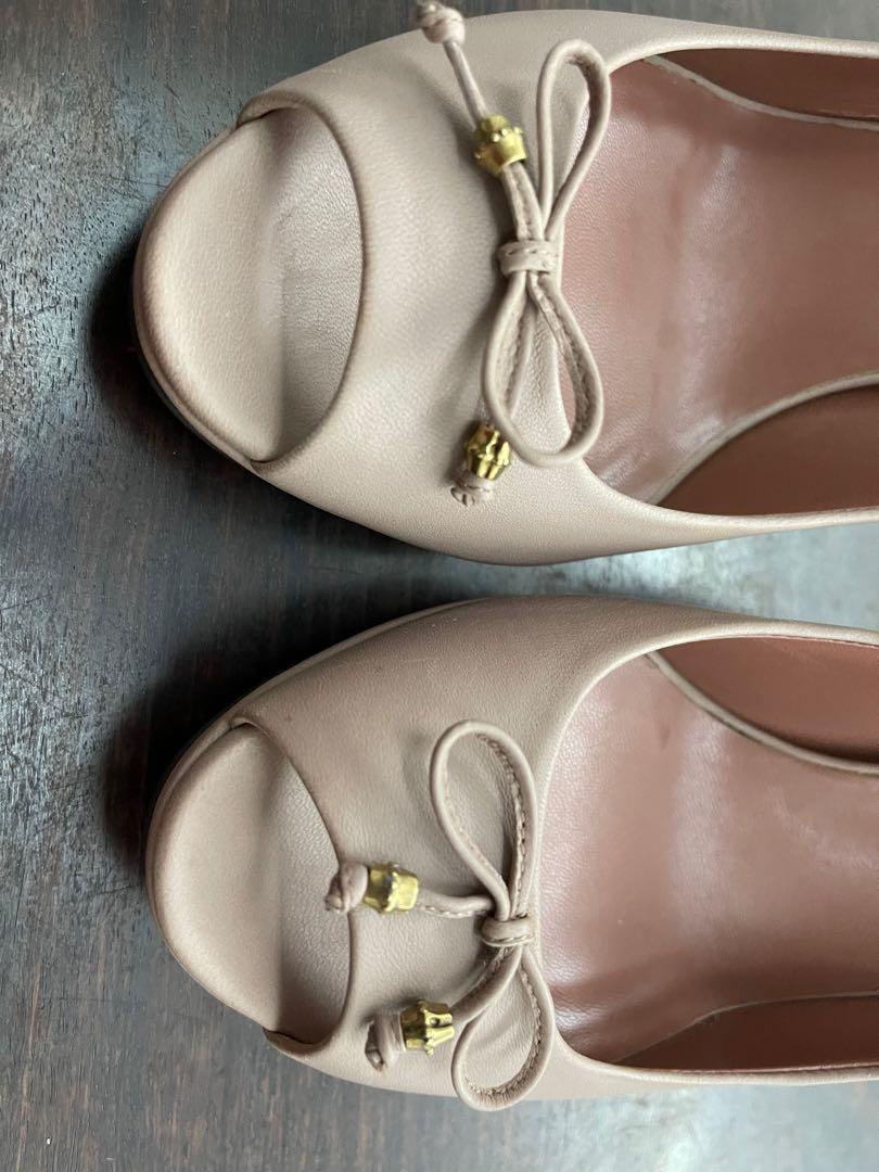 Gucci （分類：Loafers）位於 Hong Kong。 由 sherin623 提交（商品編號 1113059621，圖片 7）。簡介： 只試過 。