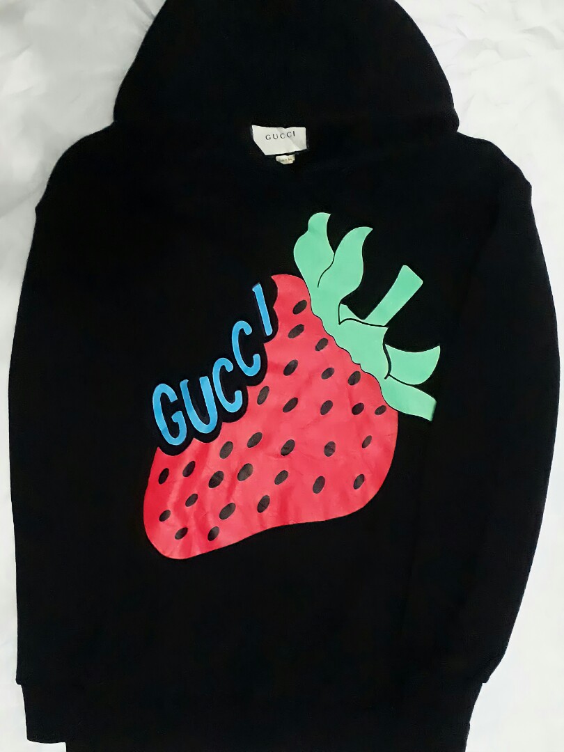 Gucci hotsell hoodie strawberry