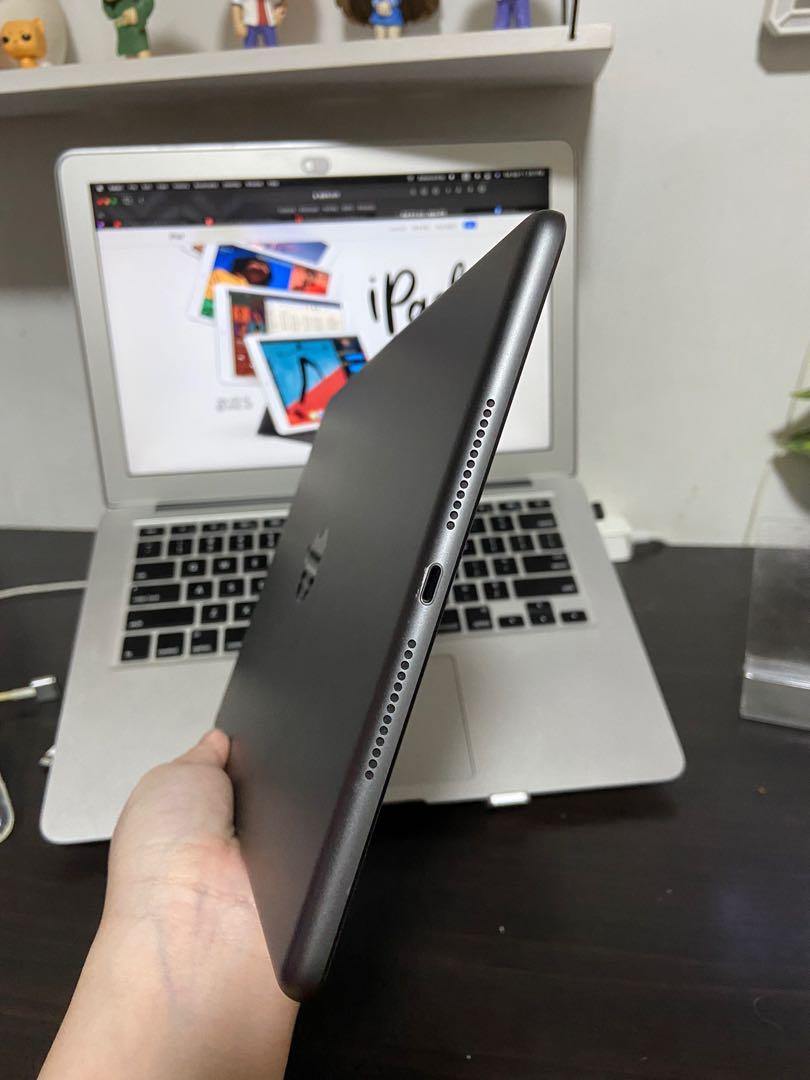 Ipad 7th Gen 128gb (interest check only) (Category: iPad) located in Cainta. Submitted by adrnnerae (Listing ID 1112947042, Image 2). Description: Interest check for my Ipad 7th gen 12gb in Space Gray 🤗 Selling for Php 18,000. Slightly negotiable. PM your offers 💌 Good battery health 98% smooth Lady-owned No scratches Good as new ✨ Includes: Box with unit only Attached tempered glass and case RFS: considering an upgrade..