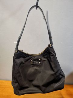 (Category: ) located in . Submitted by beehappypreloved (Listing ID 1113073734, Image 1). Description: .