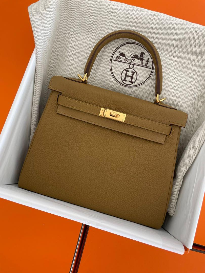 Hermès Kelly Bronze Dore Togo 25 Retourne Gold Hardware, 2021 (Like New), Brown Womens Handbag