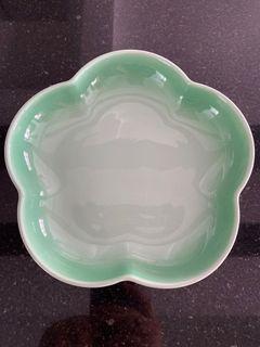Le Creuset Plates