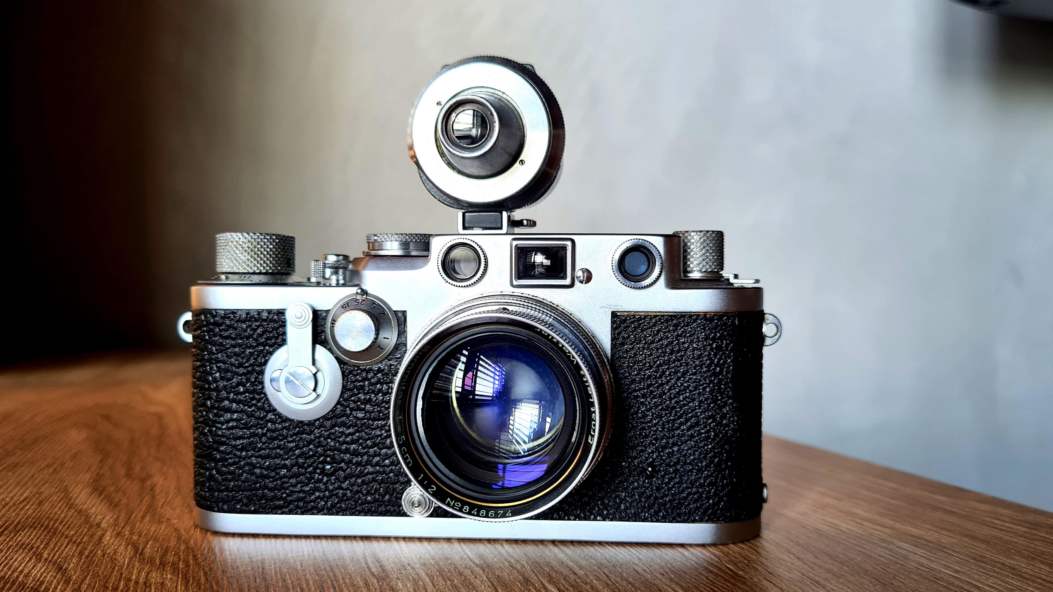 Leica IIIf with Summitar 5cm f2 (Mint), Photography, Cameras on