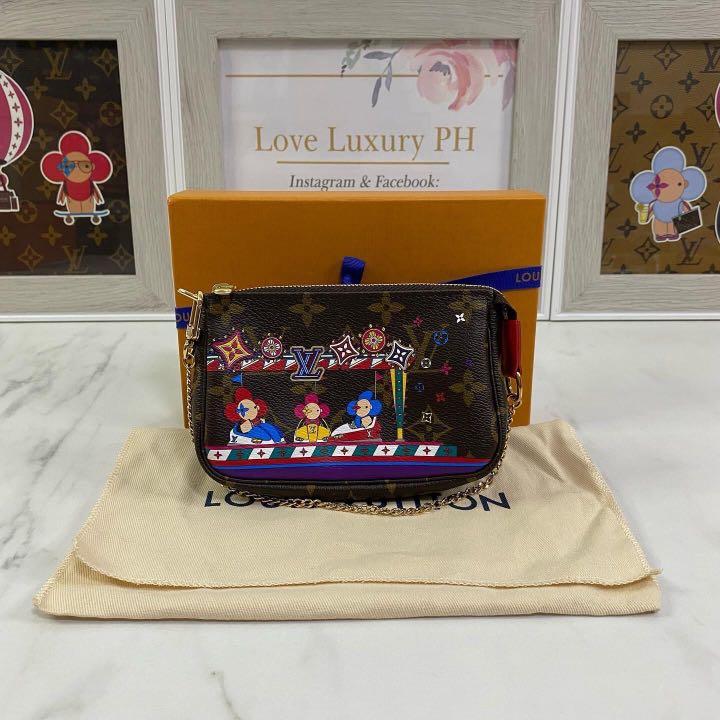 Louis Vuitton Christmas 2022 Vivienne Mini Pochette Accessories Place  Vendôme, Luxury, Bags & Wallets on Carousell