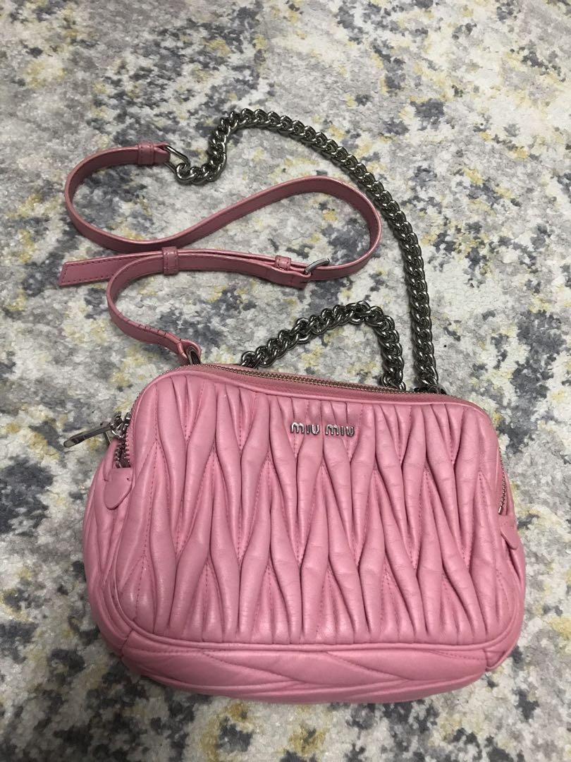 Miu miu sling bag Mini cute Condition 9/10 RM120 #theakl #theaklpreloved  #prelovedmalaysia…