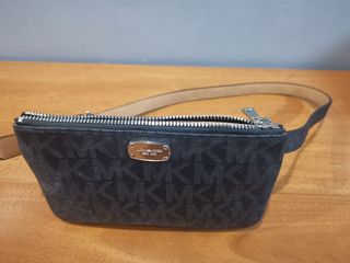 (Category: ) located in . Submitted by beehappypreloved (Listing ID 1113077110, Image 1). Description: .