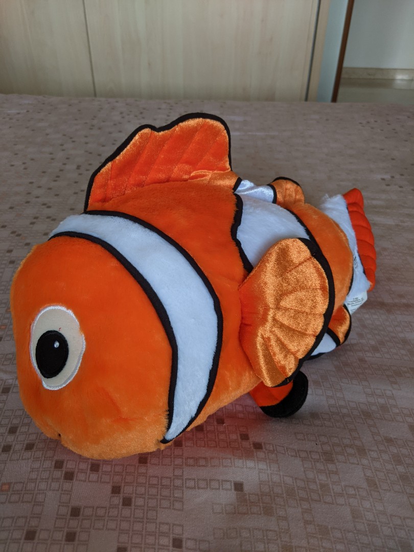 nemo cuddly toy