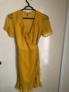 New ONLY mustard wrap dress