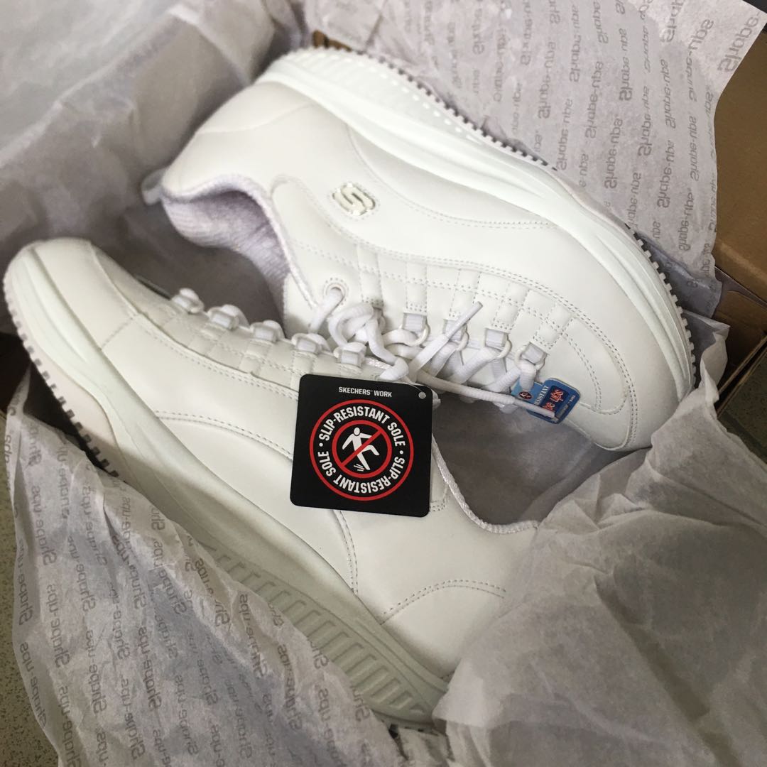 توقعات الترجيع طفيف skechers shape ups 