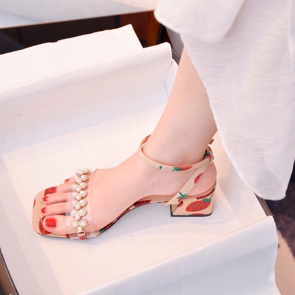 Girls high heels size 3 store