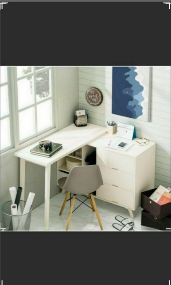 Extendable Study Tabletop Types Study Table and Drawers with flexible extendable tabletop, Furniture ...
