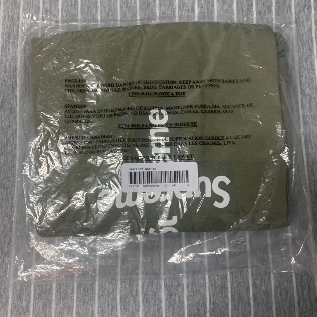 Supreme cross box logo tee, 女裝, 上衣, T-shirt - Carousell