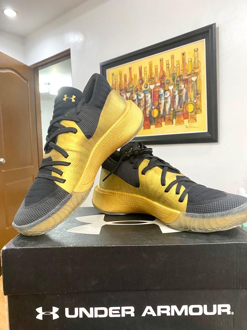 Nunca papa Gemidos UA Spawn Low Gold and Paul George 4 Original brand new shoes, Men's  Fashion, Footwear, Sneakers on Carousell