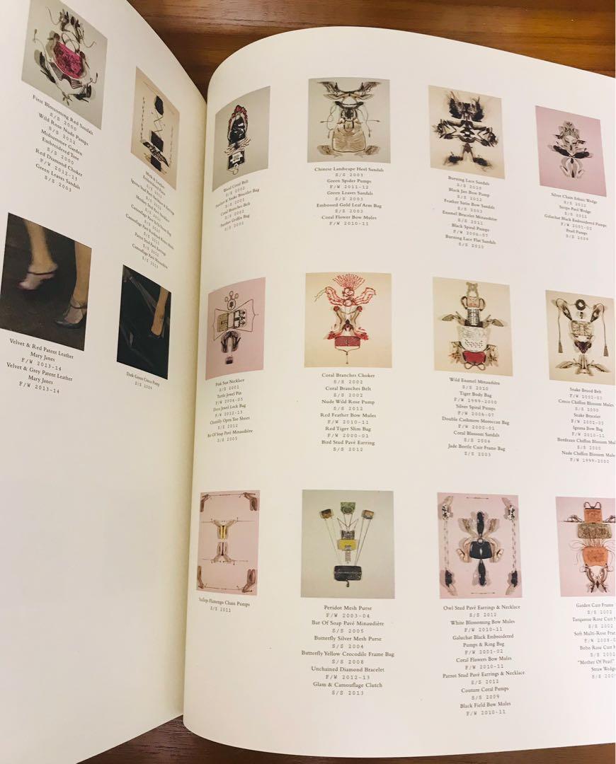 VALENTINO *Objects of Couture* Hardcover Book, 興趣及遊戲, 手作