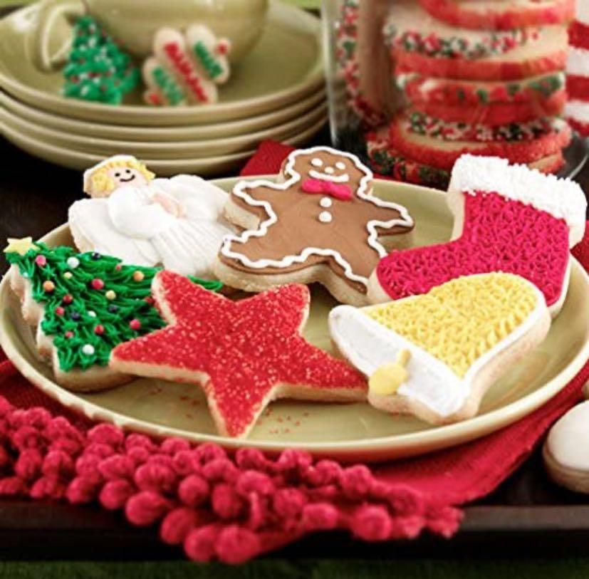 Wilton Christmas Shapes Metal Cookie Cutter Set, 18-Piece 