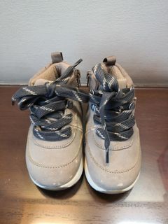 (Category: ) located in . Submitted by closetclosure (Listing ID 1112919375, Image 1). Description: .