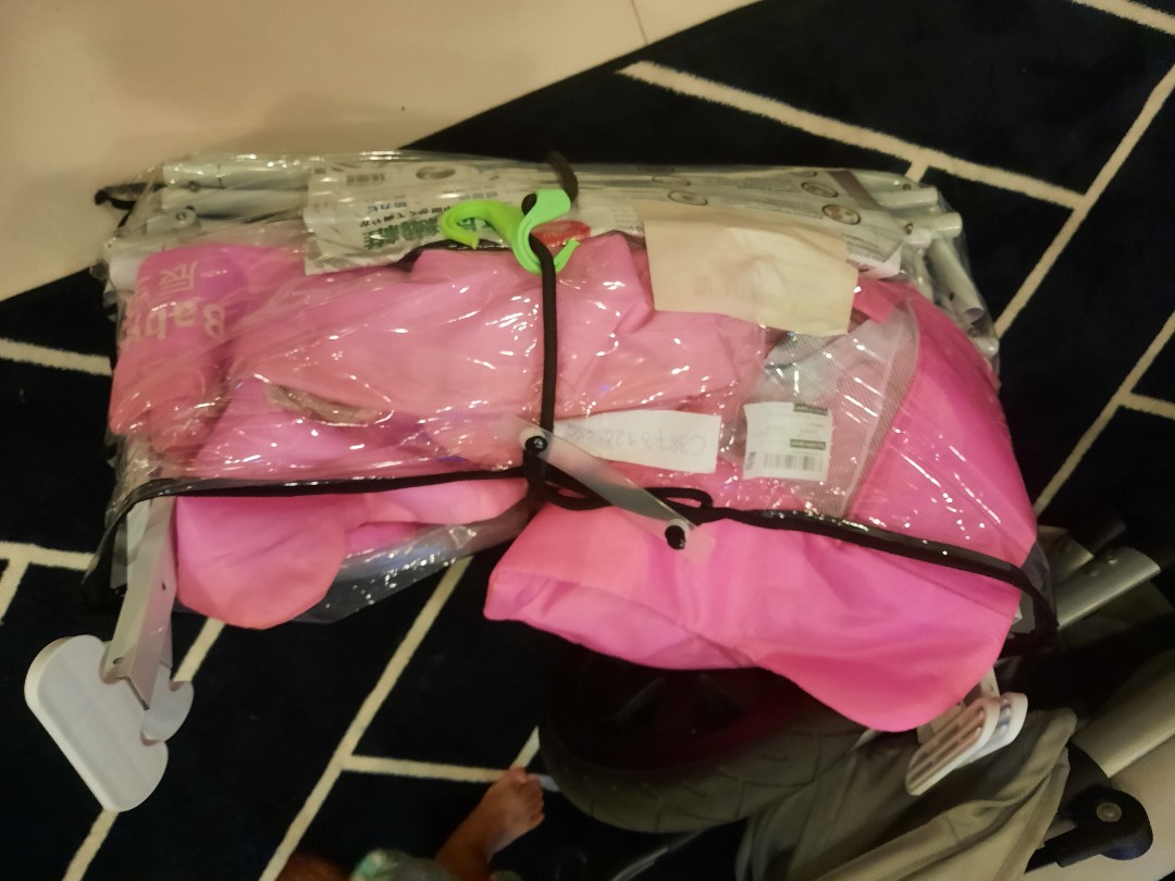 2 Bed railing protect kids roll off, Babies & Kids, Baby Nursery & Kids