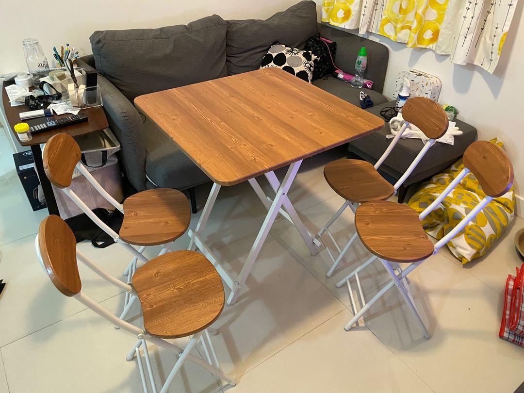 摺枱餐枱 + 摺椅x4 (Folding Table + Chairs x4), 傢俬＆家居, 傢俬, 桌子 on Carousell