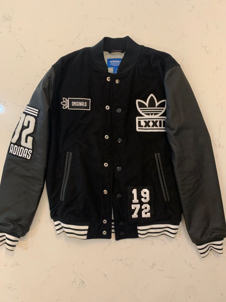 Cerebro Contribuir derivación Adidas Originals Black Varsity Badge Bomber Jacket Authentic Rare Brand New  without tags, Men's Fashion, Coats, Jackets and Outerwear on Carousell
