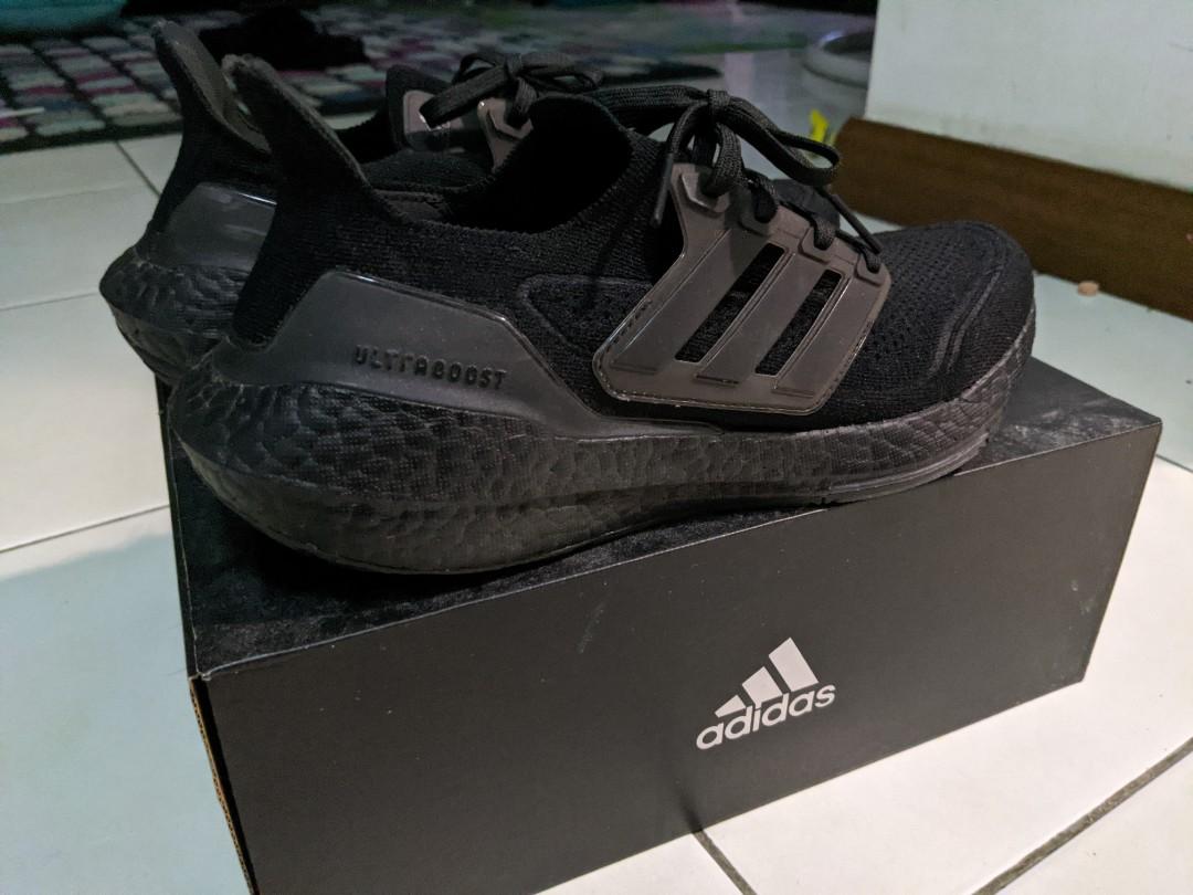 Ultra boost triple top black size 12