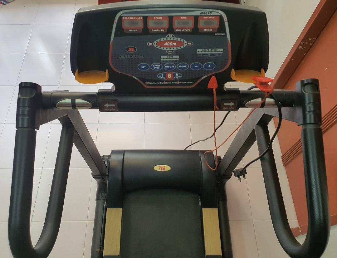 American Motion Fitness Treadmill, Sports Equipment, Exercise & Fitness