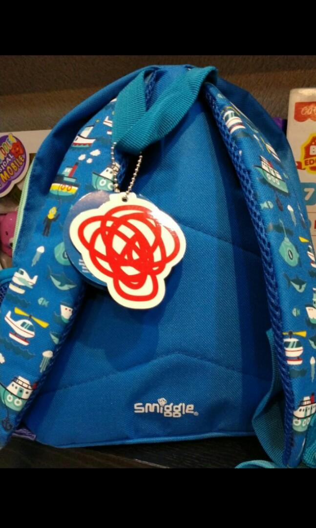smiggle blue backpack