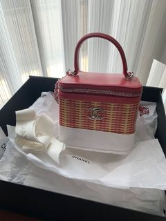 （分類：）位於 。 由 renataxx 提交（商品編號 1113163776，圖片 1）。簡介： 。