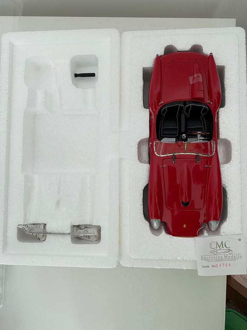 CMC Ferrari 250 Testa Rossa, 1958 Pontoon Fender 1:18, 興趣及 