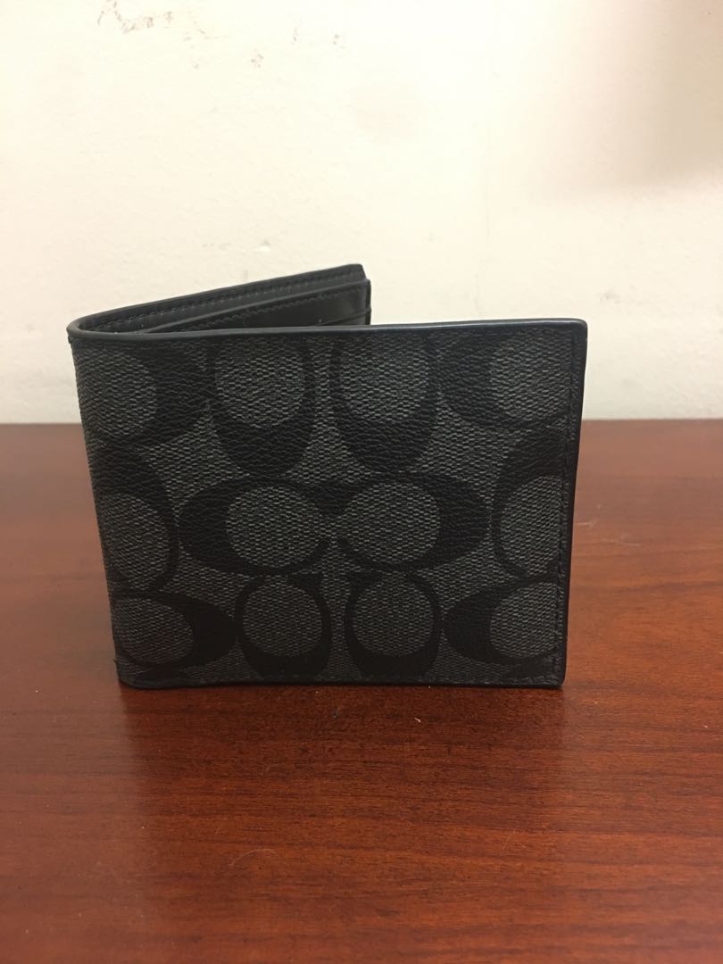 Original Coach New York wallet, Men's Fashion, Watches & Accessories,  Wallets & Card Holders on Carousell