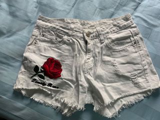 (Category: ) located in . Submitted by cheapthriftt (Listing ID 1113214831, Image 1). Description: .