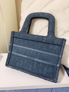（分類：）位於 。 由 lok26 提交（商品編號 1112994707，圖片 1）。簡介： 。