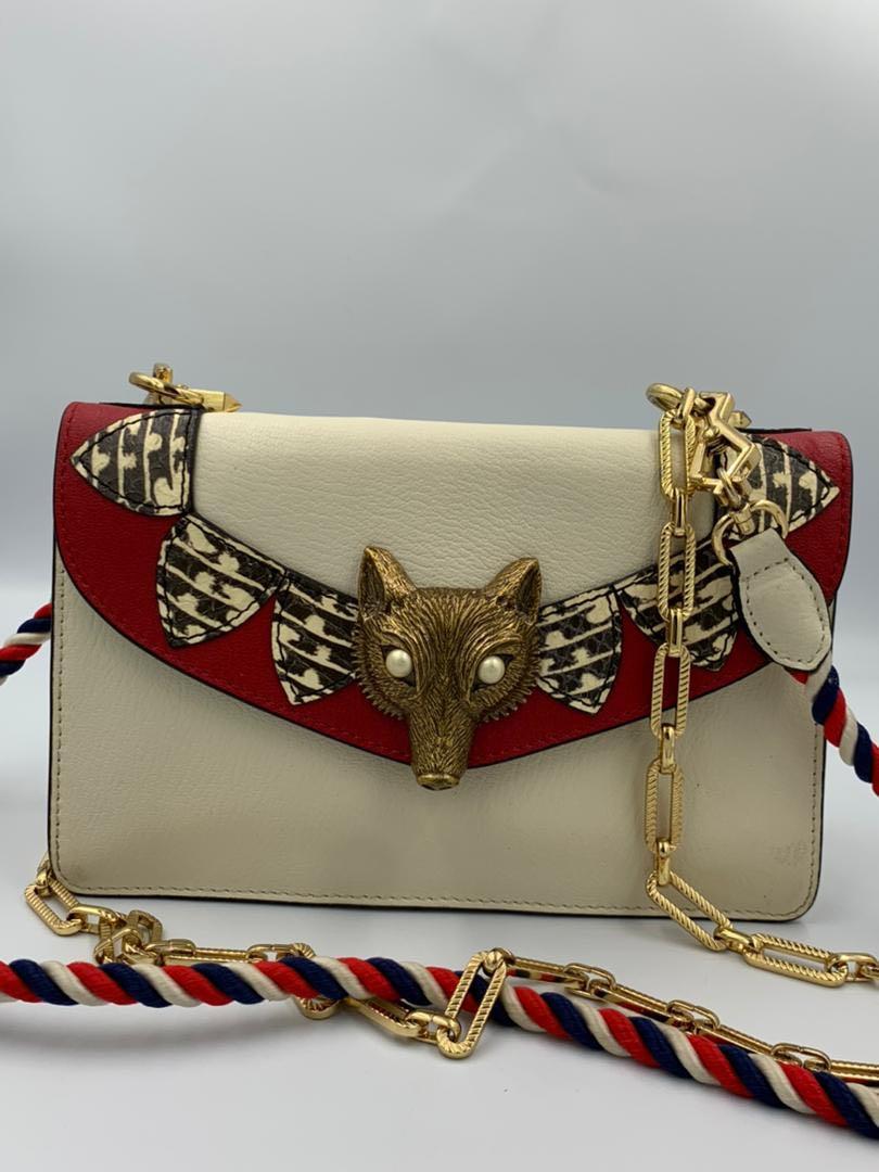 Gucci hotsell broche bag