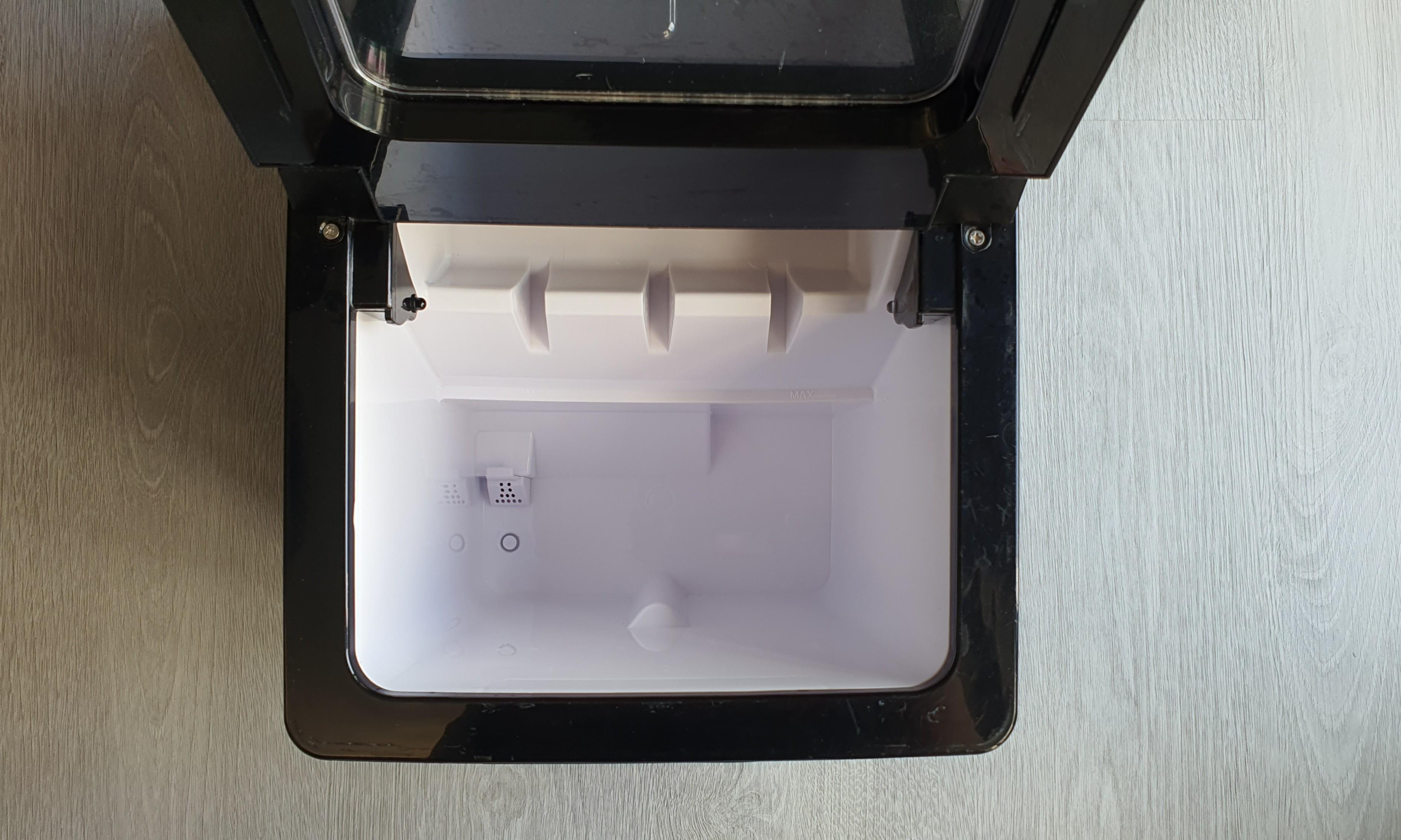 Kogan UltraFreeze Ice Maker (1.9L), TV & Home Appliances, Kitchen Appliances, Other Kitchen