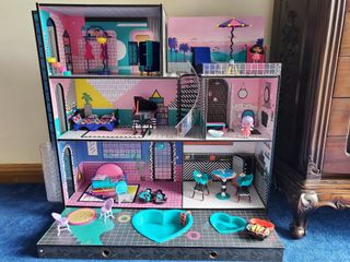 (Category: ) located in . Submitted by snguee (Listing ID 1113157778, Image 1). Description: .