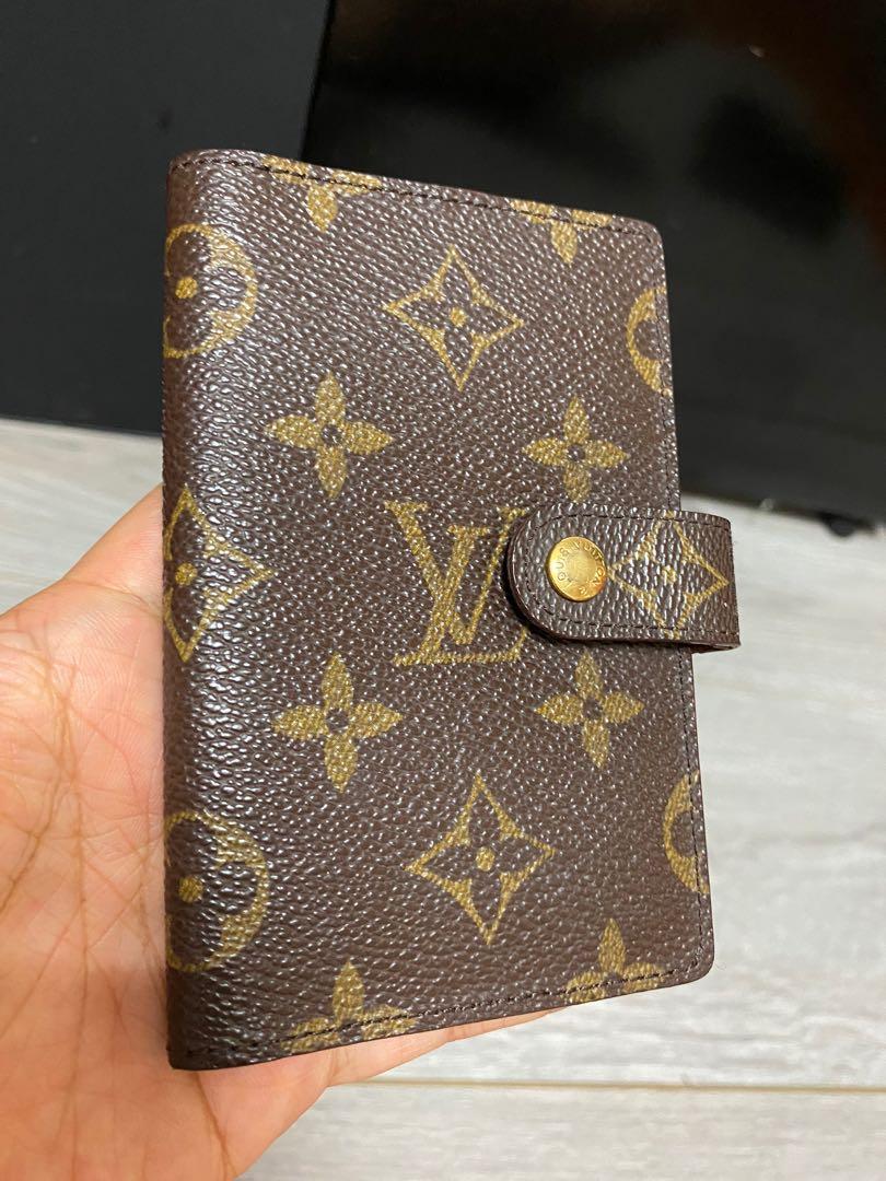 Preowned Authentic Louis Vuitton Monogram Porte Chequier Cartes Credit  European LV Checkbook Wallet, Luxury, Bags & Wallets on Carousell