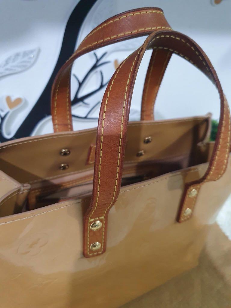 Louis Vuitton Mint Vernis Mini Tote – Dina C's Fab and Funky Consignment  Boutique