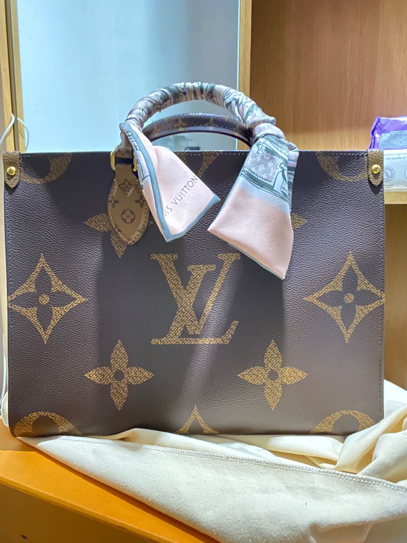 Louis Vuitton LV xYK Onthego MM Face Print and Embroidery in