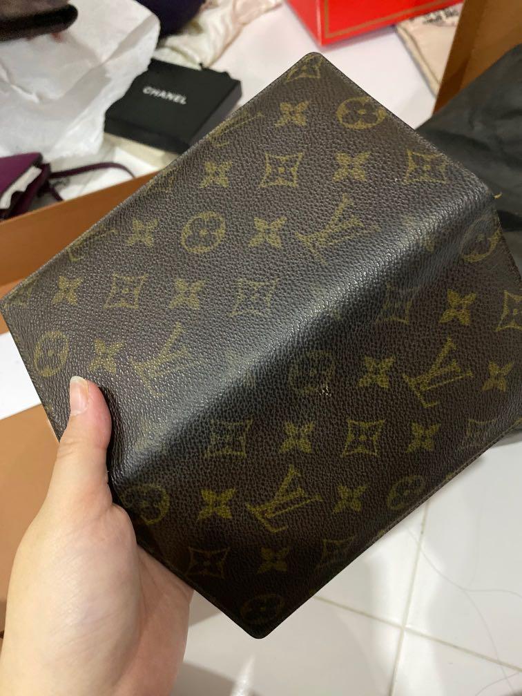 LV Wallet Box 📦 with Dustbag, Women's Fashion, Bags & Wallets, Purses &  Pouches on Carousell