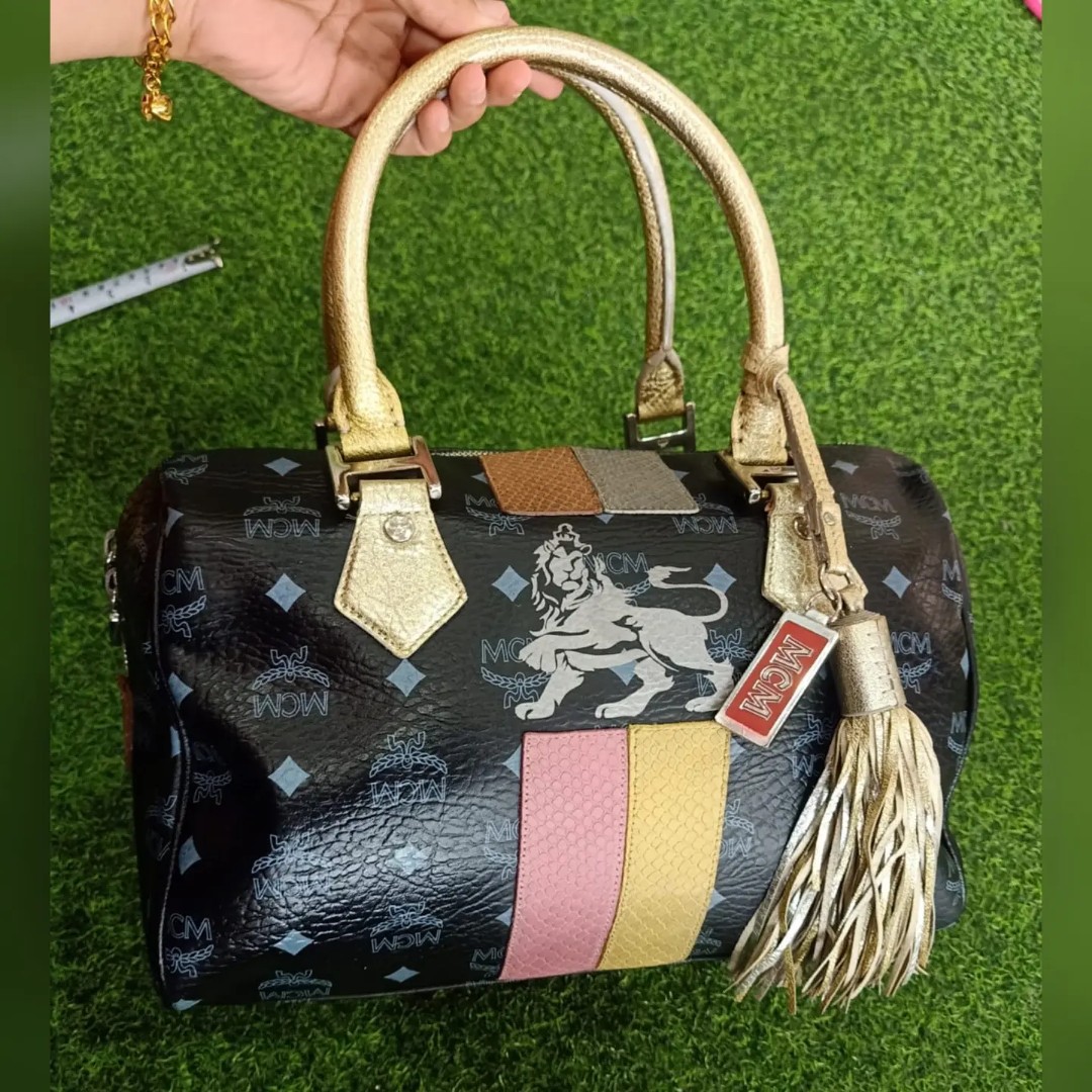 MCM SPEEDY LION PRINCESS BOSTON BAG