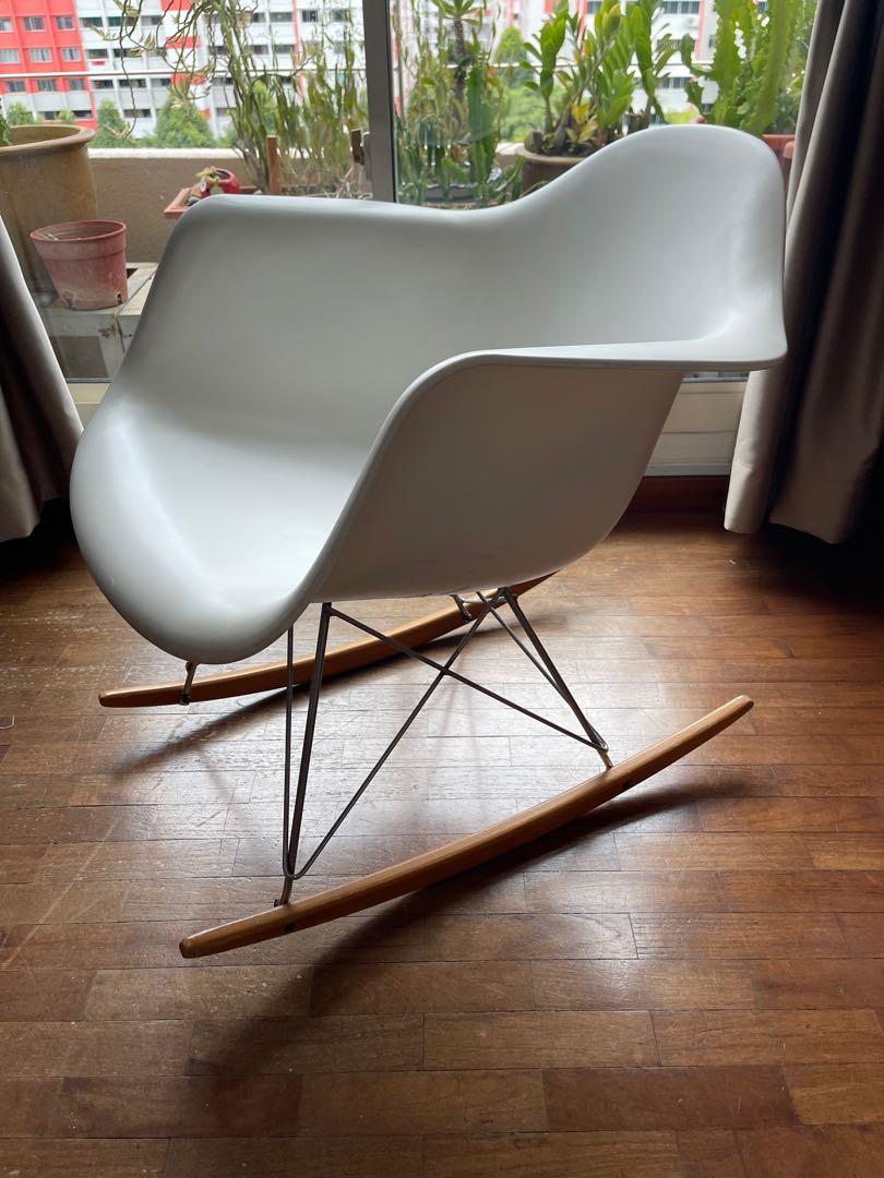 Minimalist Rocking Chir Modern Minimalist Rocking Chair, Furniture & Home Living, Furniture ...
