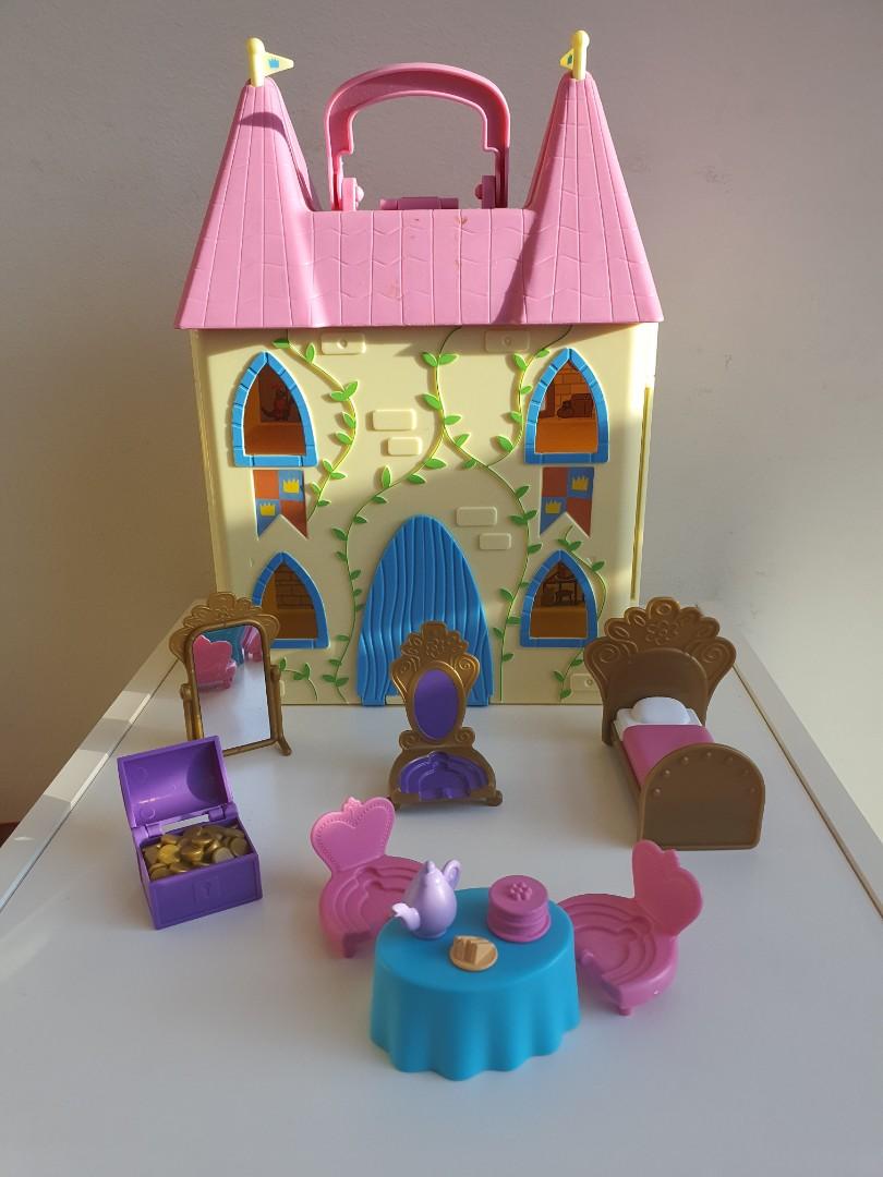 Peppa pig's princess outlet castle deluxe playset