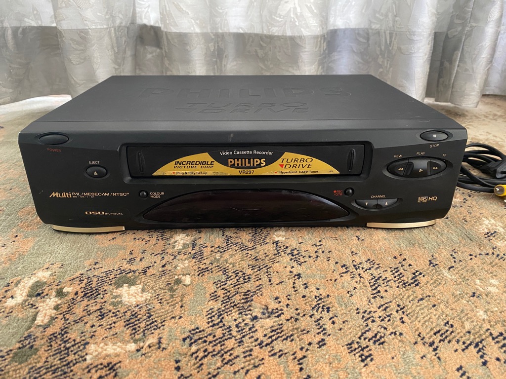 Philips Video Cassette Recorder VCR VHS, Furniture & Home Living